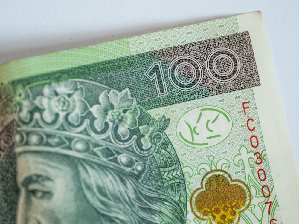 Cash is King, Stock is Queen: Seni Menyeimbangkan Kas dan Inventaris